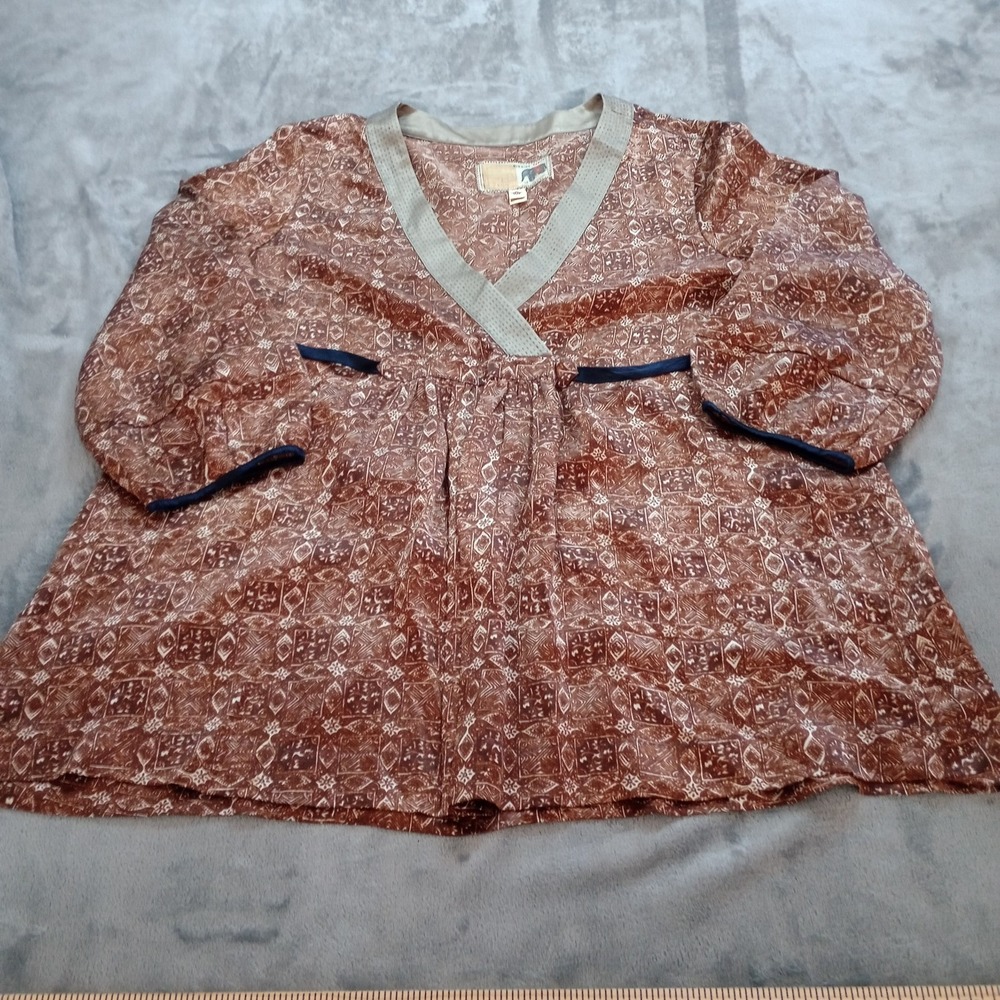 Burning Torch Silk Tunic Top Medium Brown Geometric Print V Neck 3/4 Sleeve